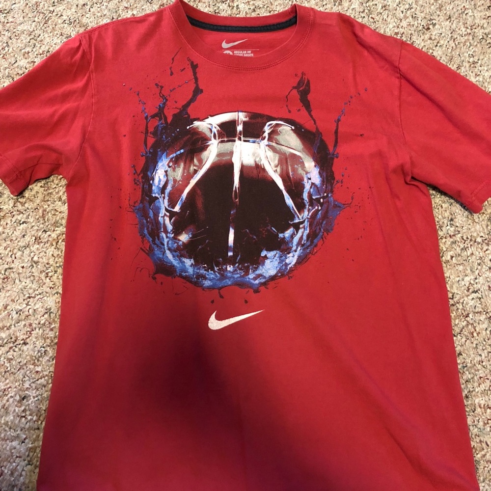 Men’s Nike basketball shirt
